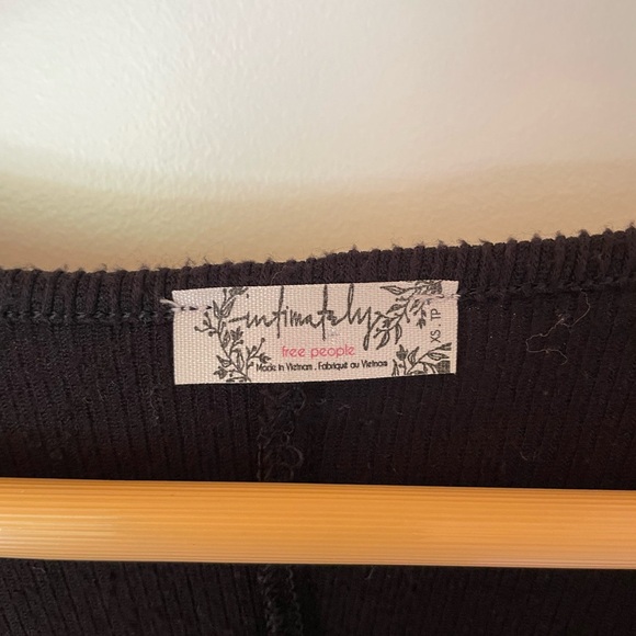 Free People long sleeve - Picture 2 of 2